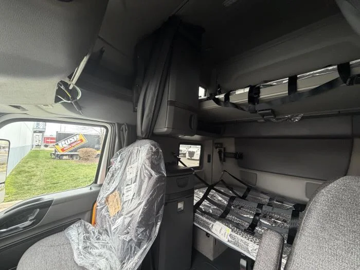 2026 International LT - image 19