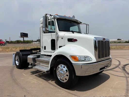 2021 Peterbilt 337