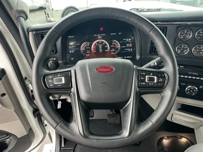 2026 Peterbilt 589 in Fontana, CA — photo 38