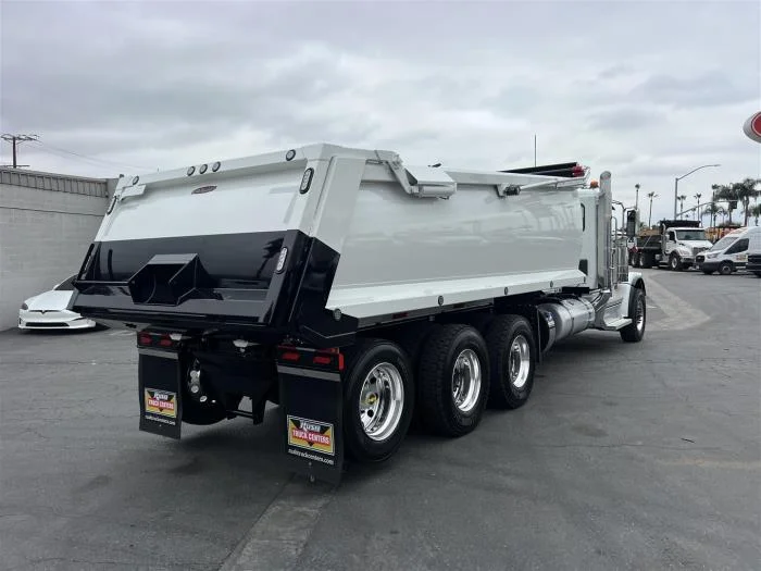 2026 Peterbilt 589 in Fontana, CA — photo 7