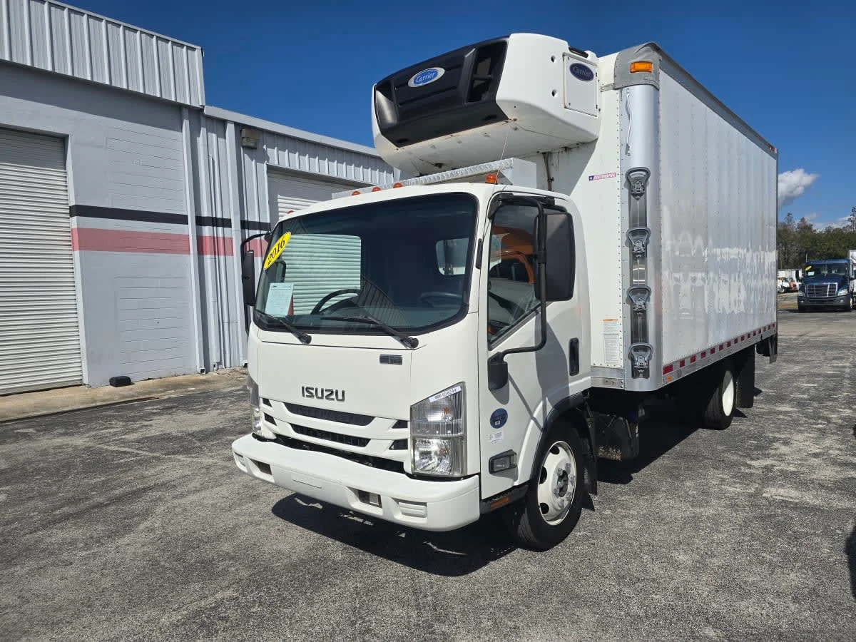 2016 Isuzu NQR - image 3