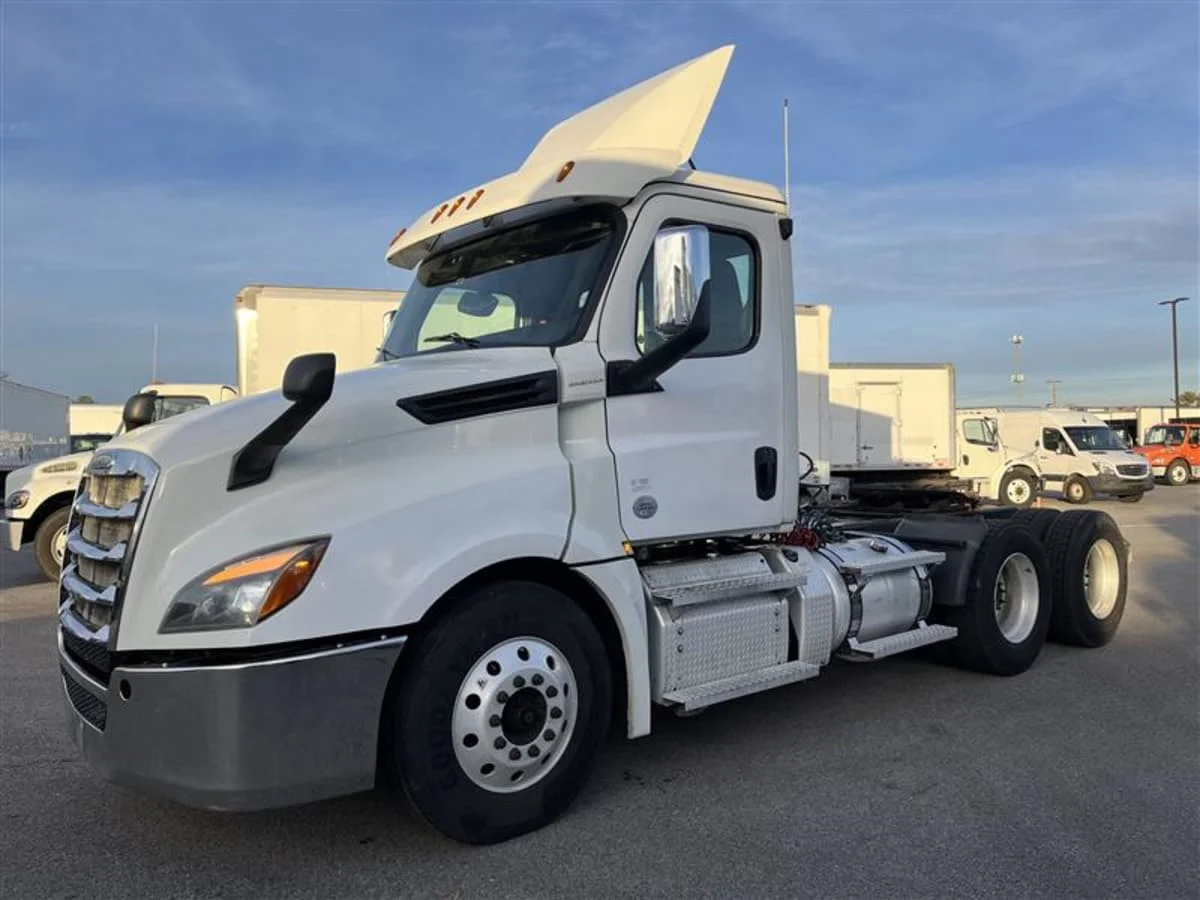 2020 Freightliner Cascadia