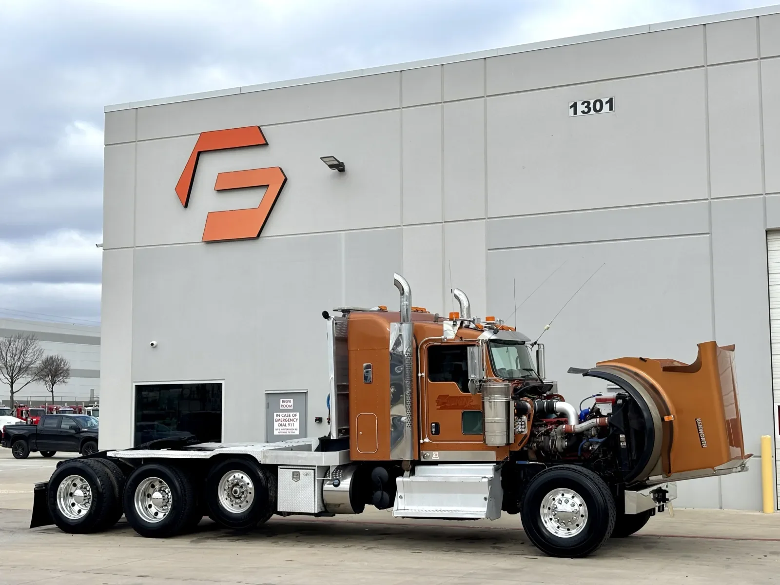 2012 Kenworth W900 in Hutchins, TX — photo 9