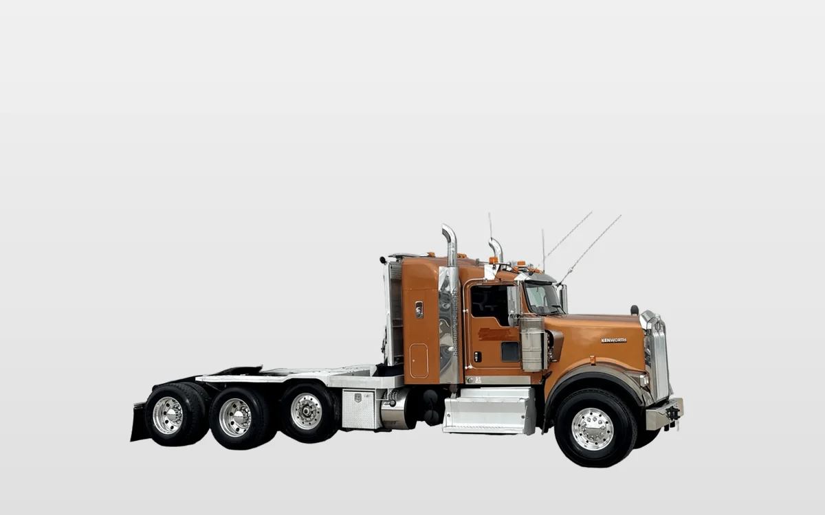 2012 Kenworth W900 - image 1