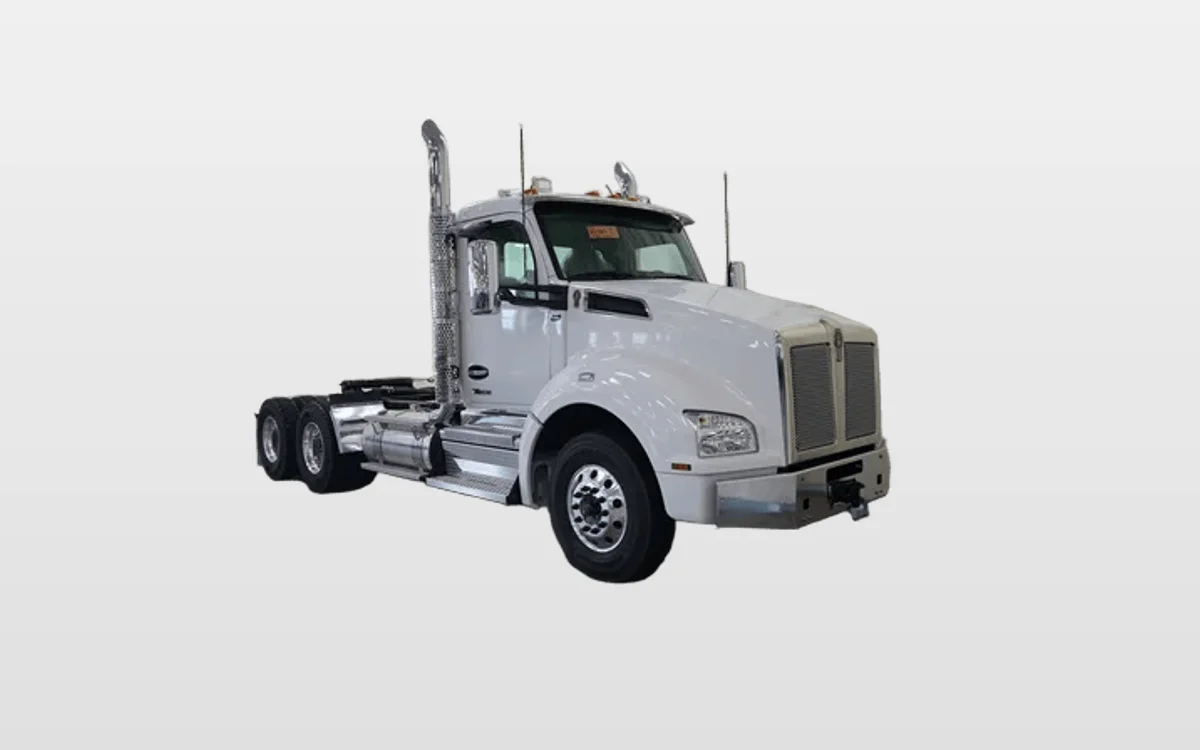 2026 Kenworth T880 - image 1