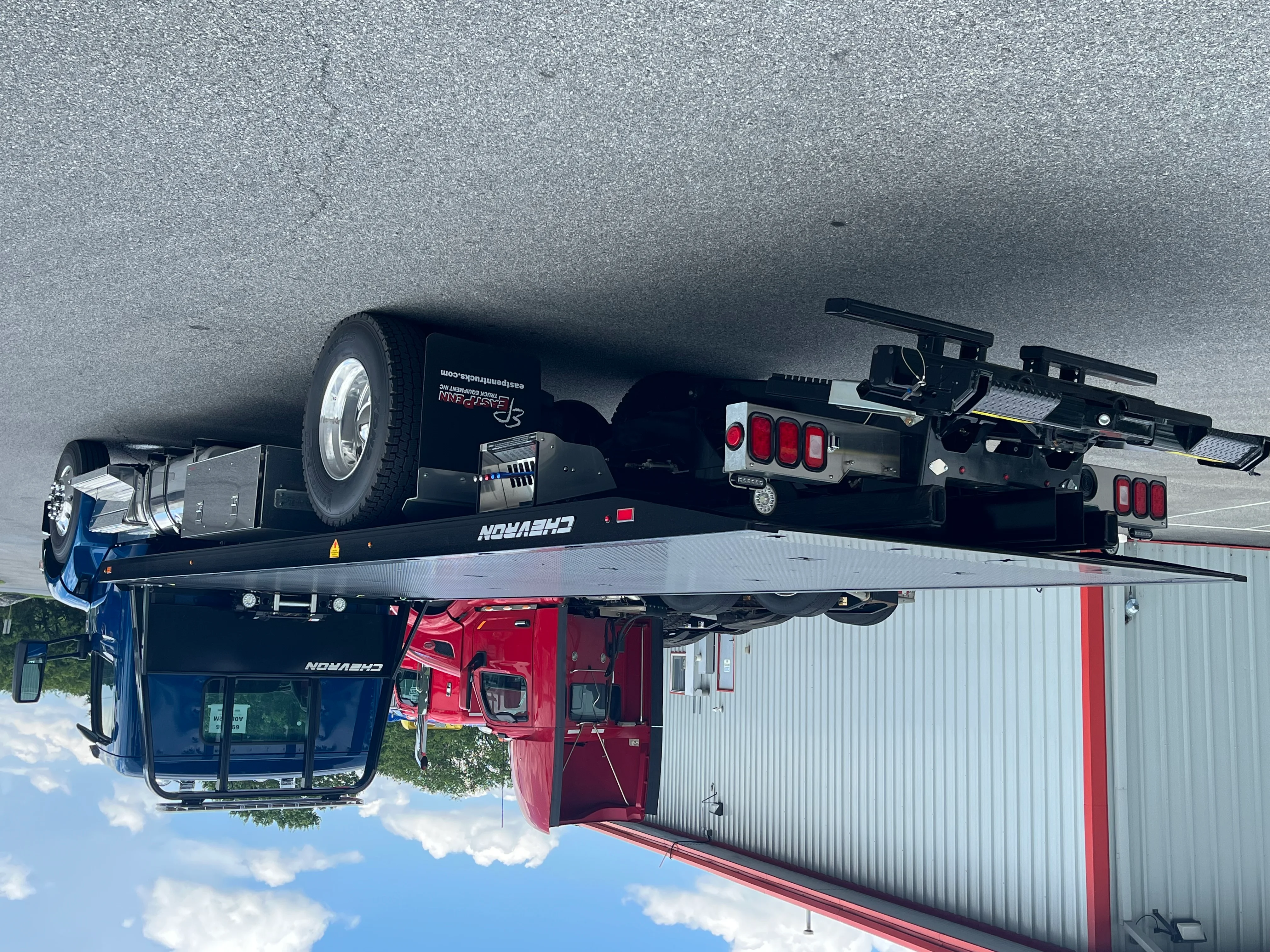 2025 Peterbilt 537 in Butler, PA — photo 4