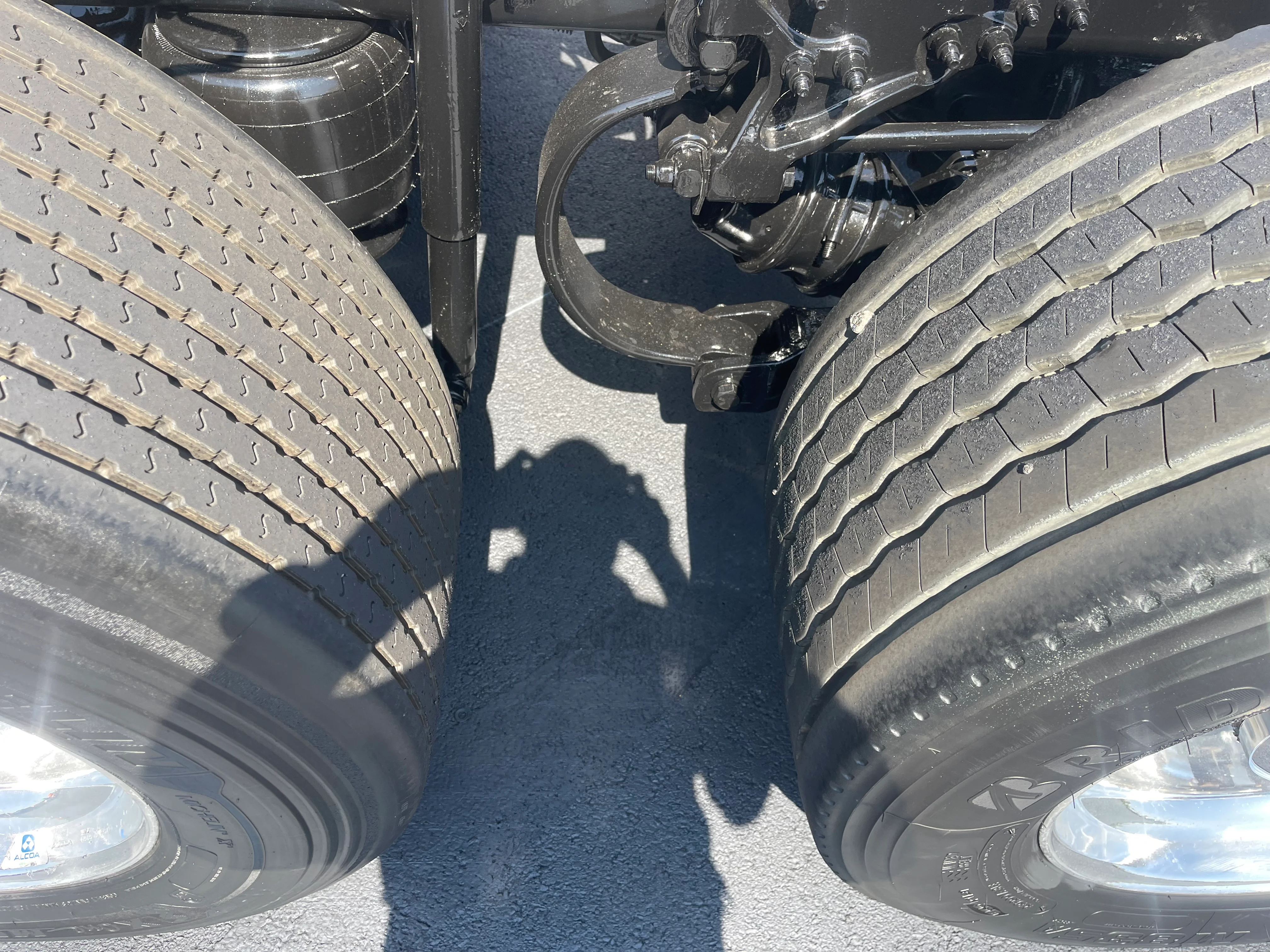 2020 Peterbilt 579 - image 13