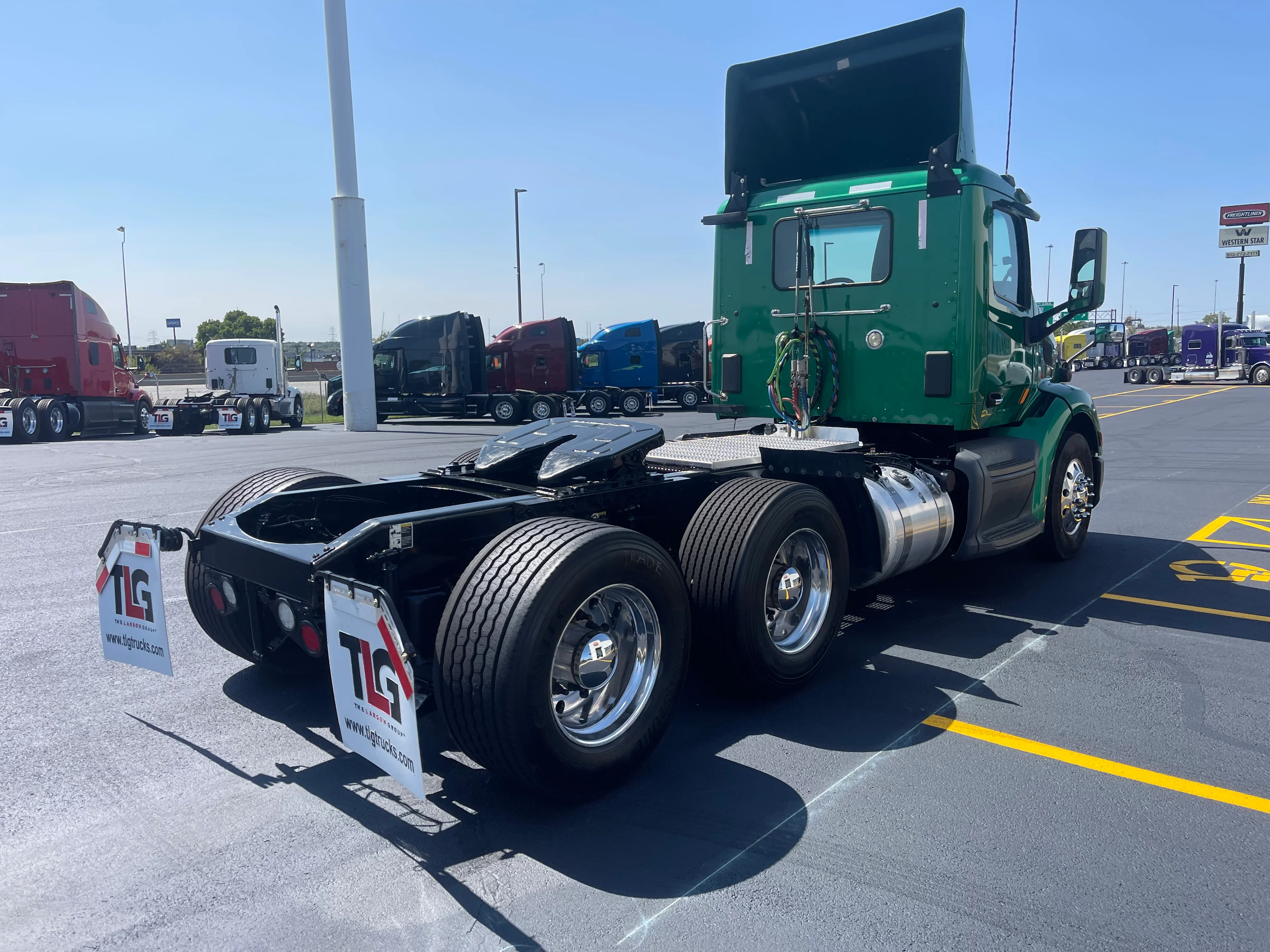 2020 Peterbilt 579 - image 5