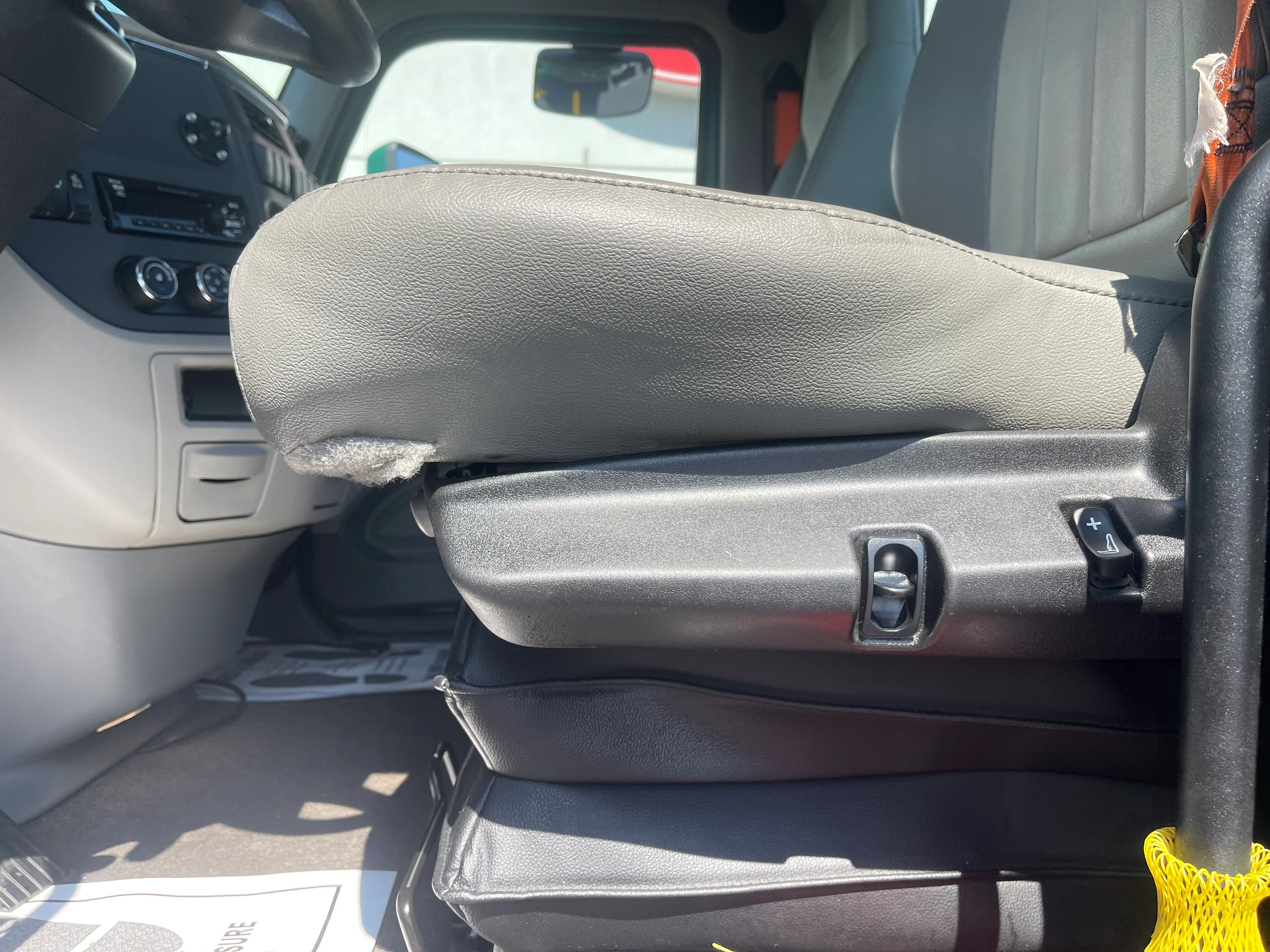 2020 Peterbilt 579 - image 15