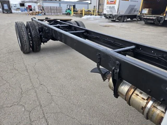 2019 International MV - image 14