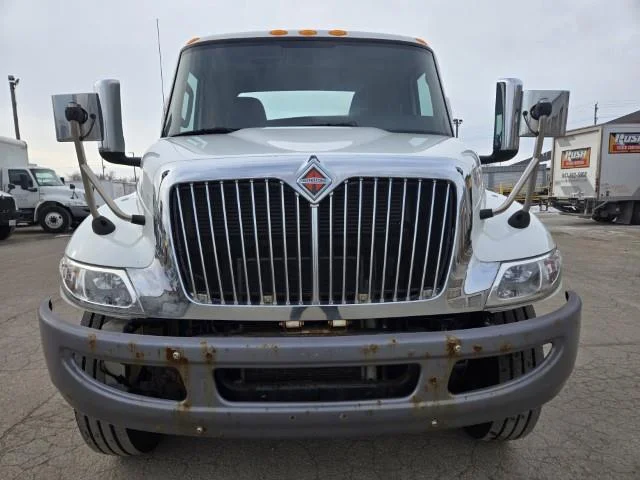 2019 International MV - image 3