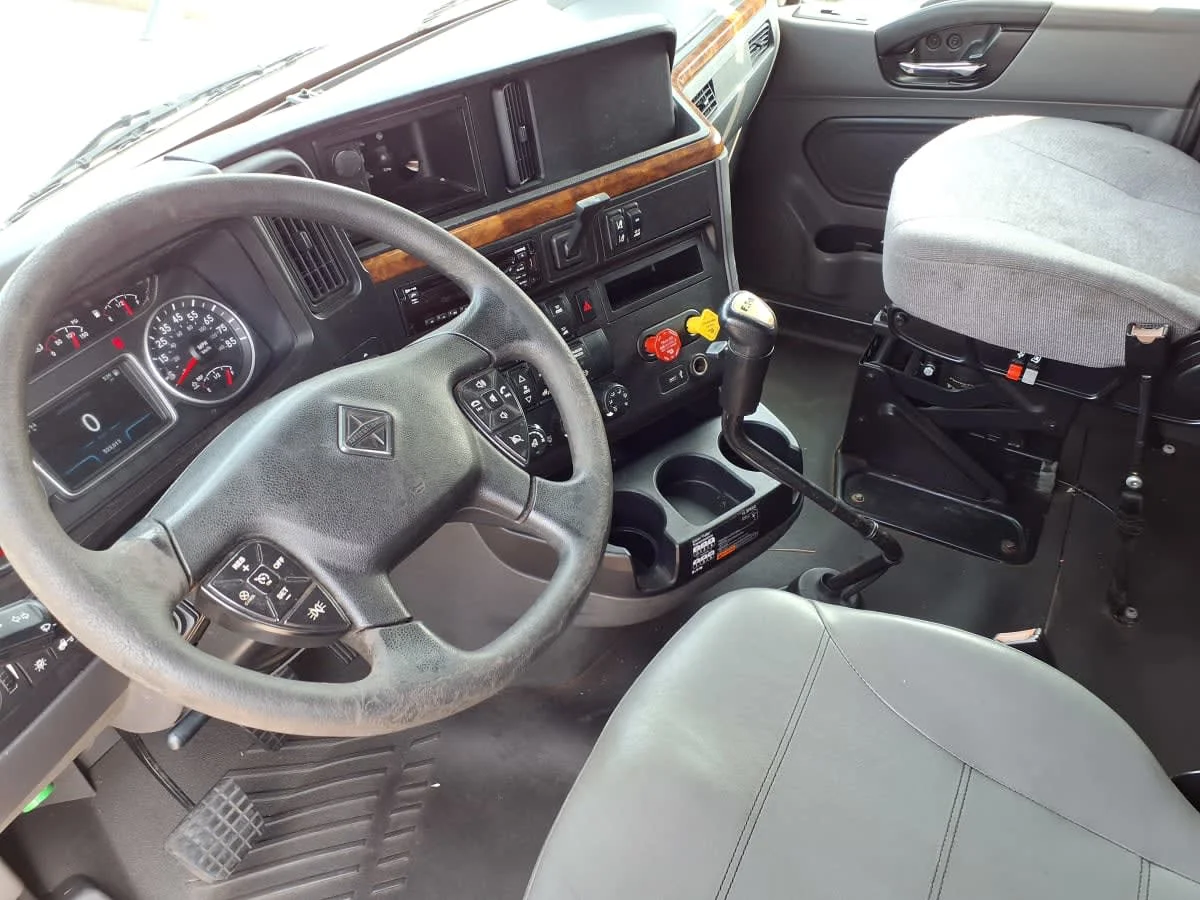 2019 International LT in Houston, TX — photo 7