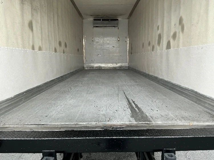 2018 Hino 268 - image 10