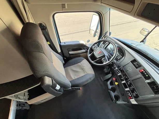 2023 Kenworth T680 in Salt Lake City, UT — photo 15