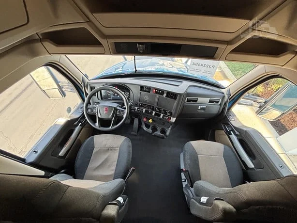 2023 Kenworth T680 in Salt Lake City, UT — photo 11