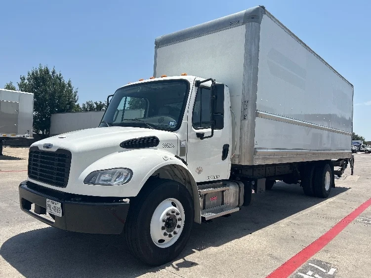 2022 Freightliner eM2 in Dallas, TX — photo 3