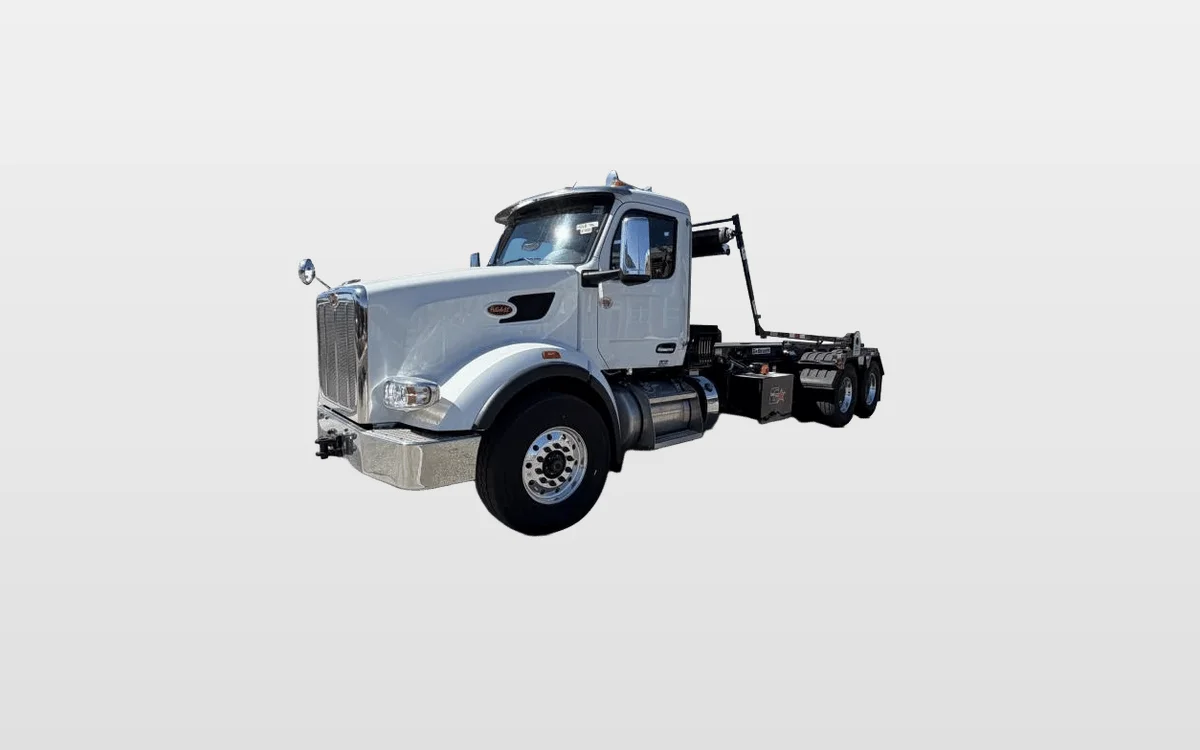 2026 Peterbilt 567 - image 1