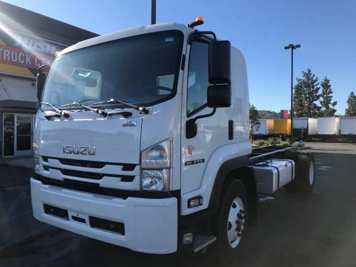 2026 Isuzu FTR in Whittier, CA — photo 2