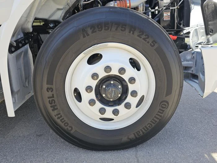 2025 Peterbilt 536 - image 16