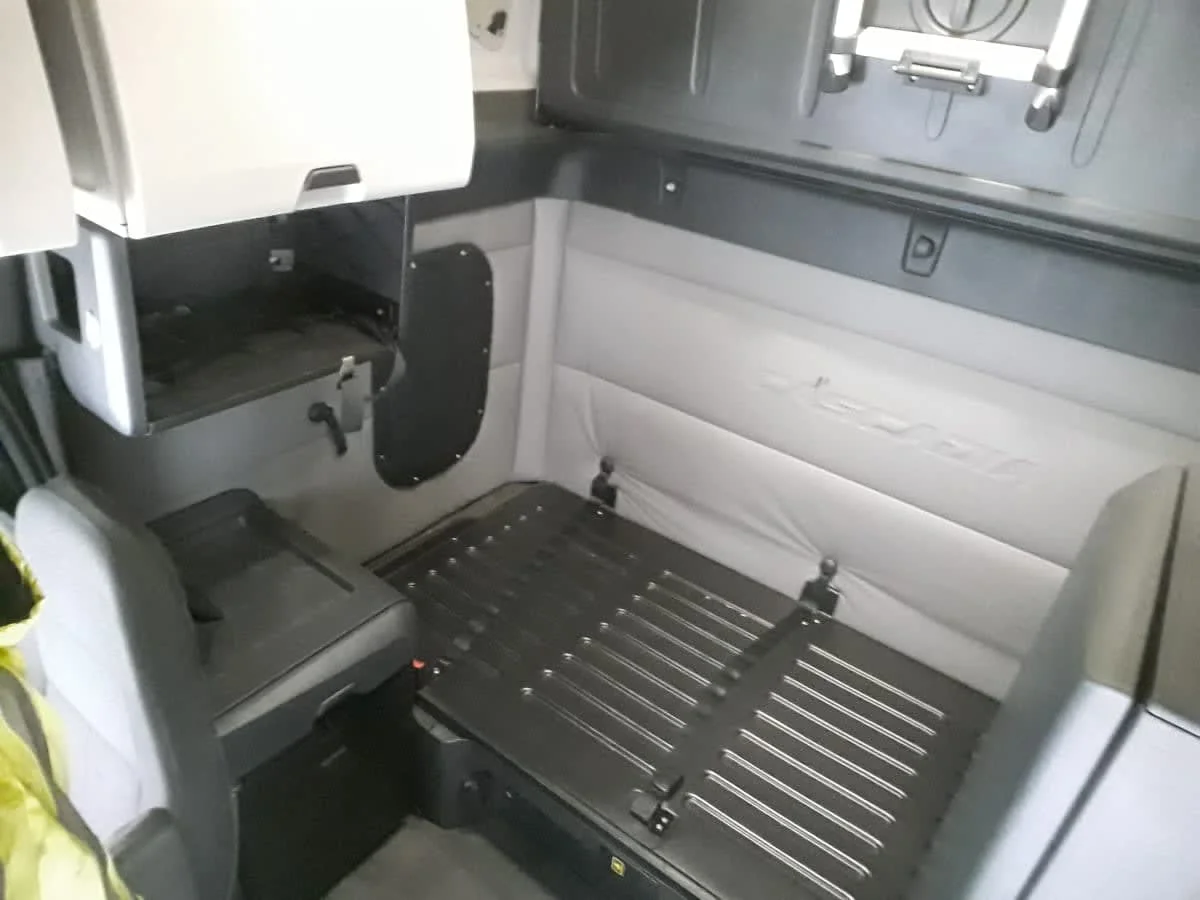 2020 Freightliner Cascadia in Salisbury, MA — photo 8