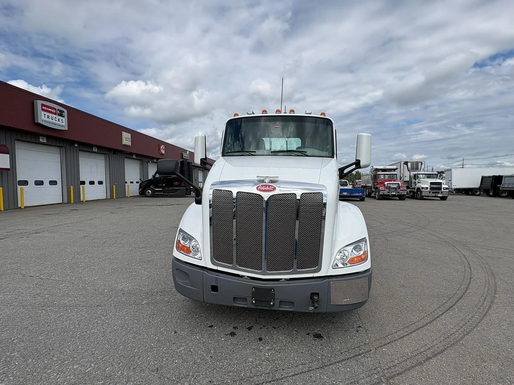 2022 Peterbilt in Hermon, ME — photo 2