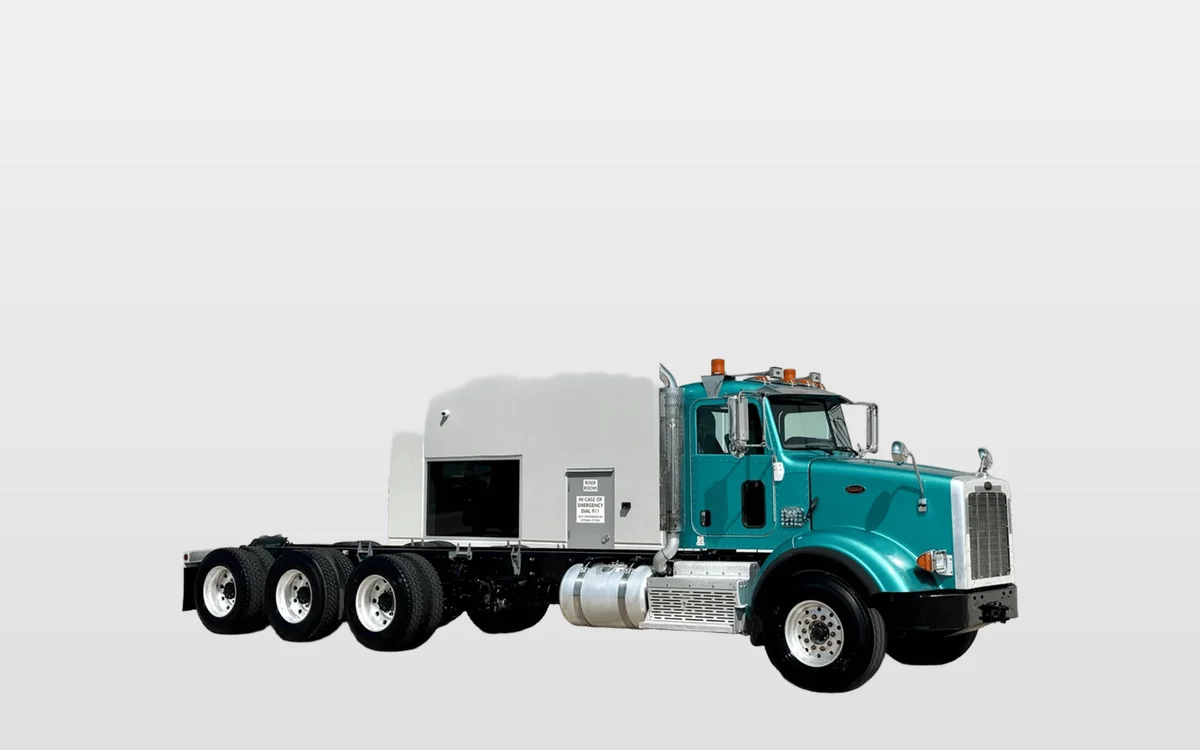 2014 Peterbilt 365 - image 1