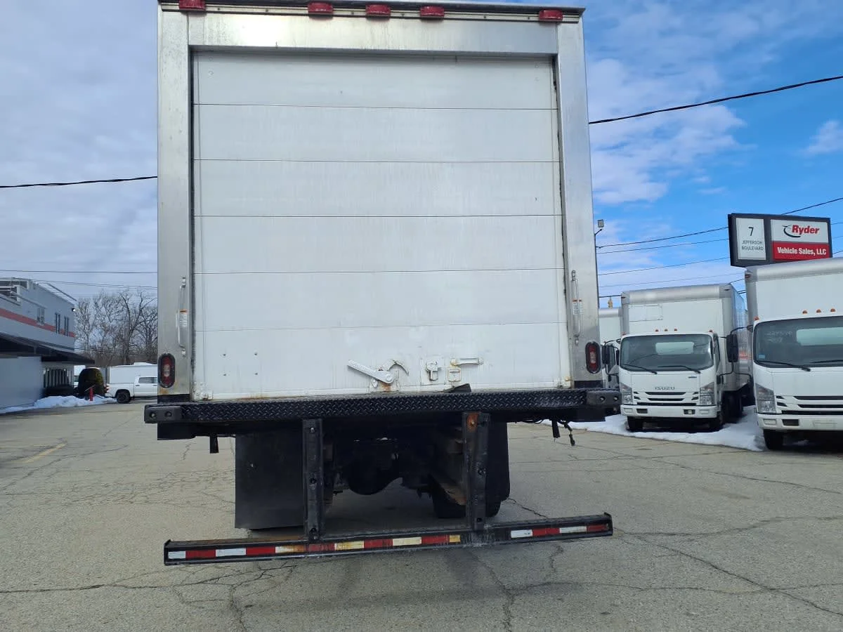 2018 Freightliner M2 106 in Warwick, RI — photo 5