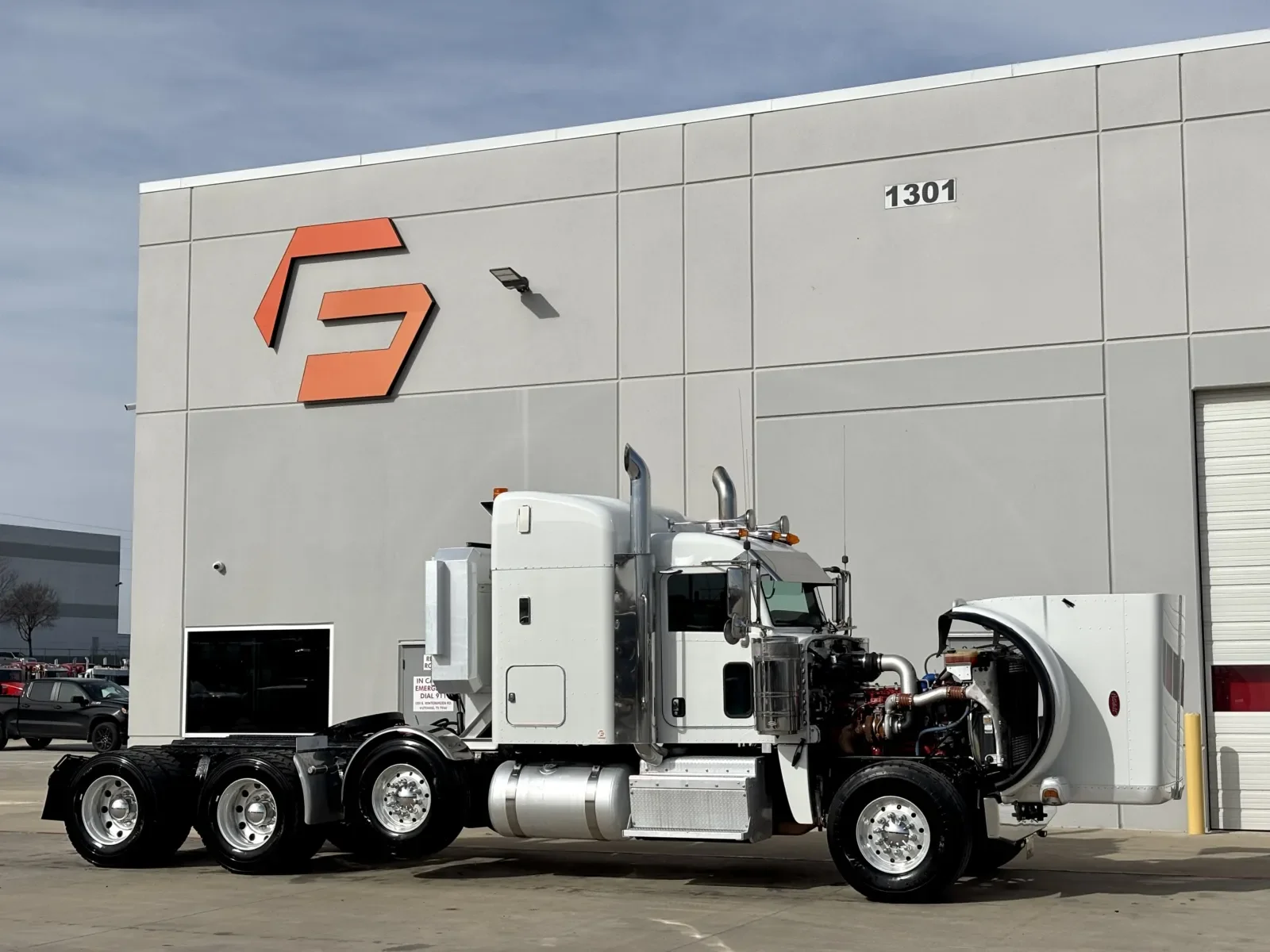 2017 Peterbilt 389 in Hutchins, TX — photo 9