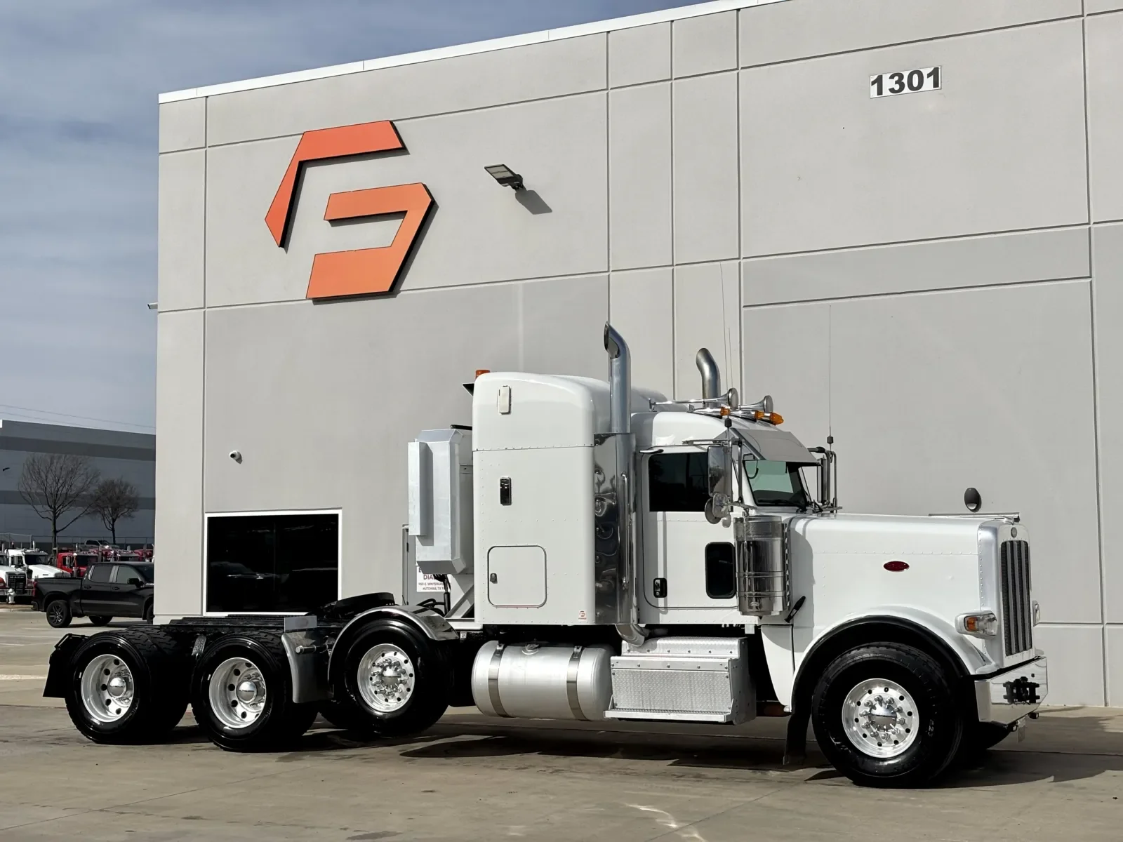 2017 Peterbilt 389 in Hutchins, TX