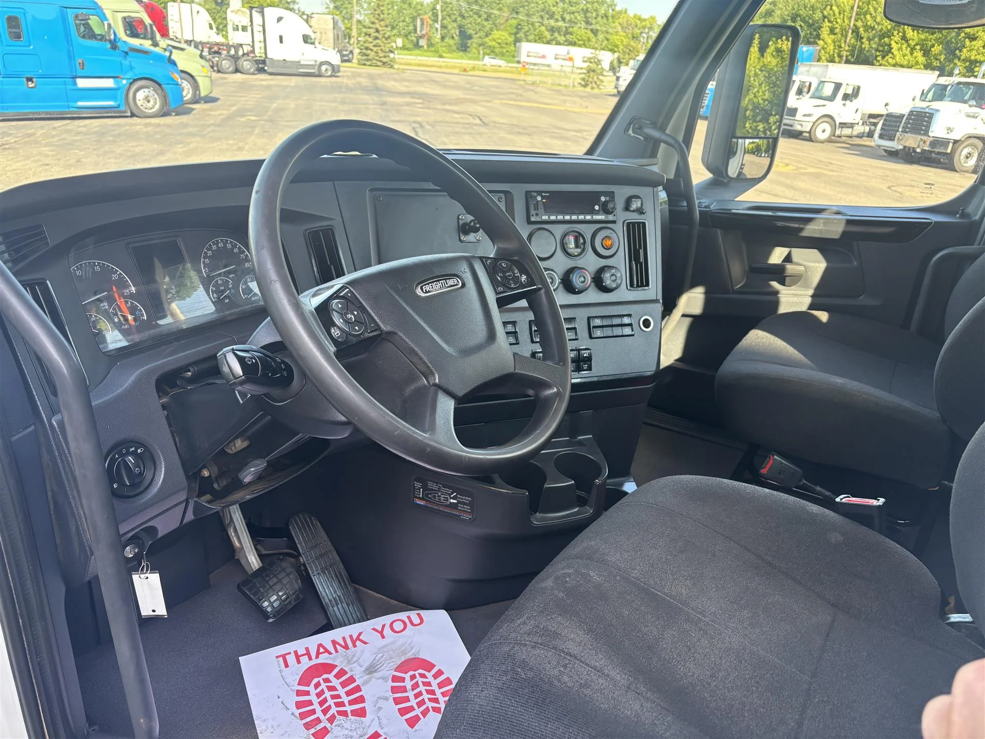 2023 Freightliner Cascadia in Inver Grove Heights, MN — photo 14