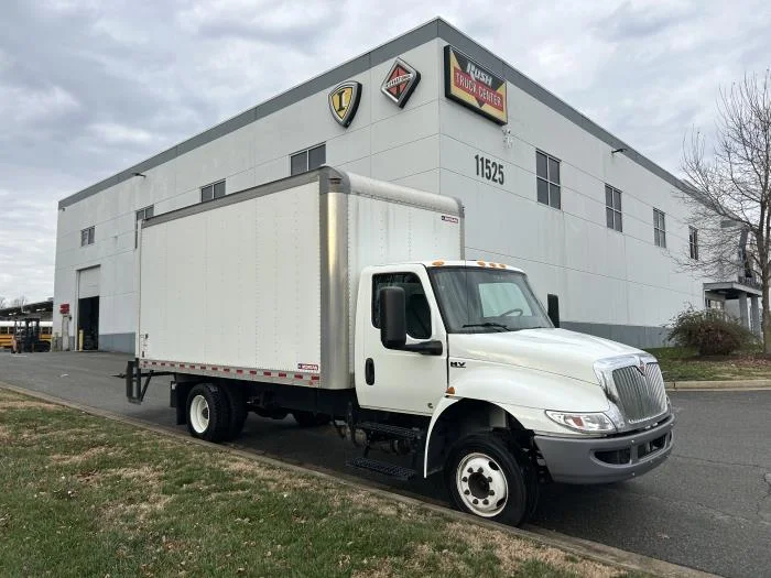 2020 International MV - image 4