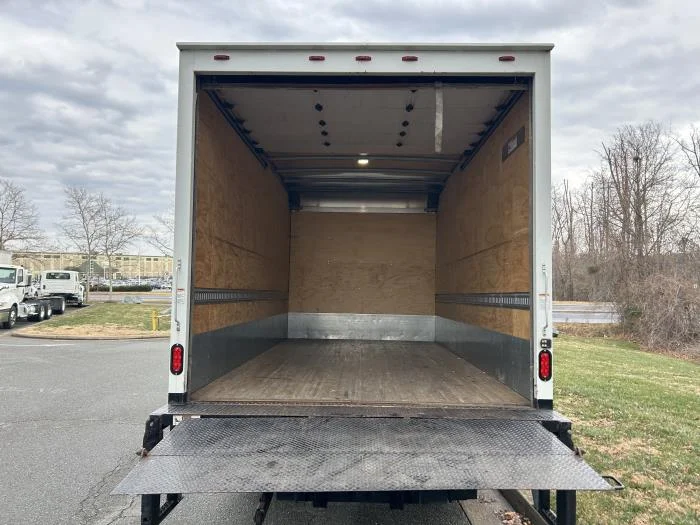 2020 International MV - image 9