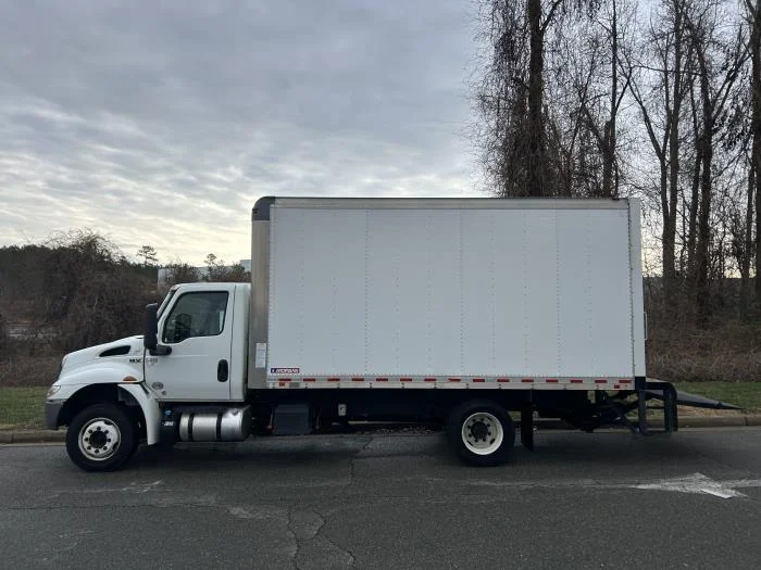 2020 International MV - image 6