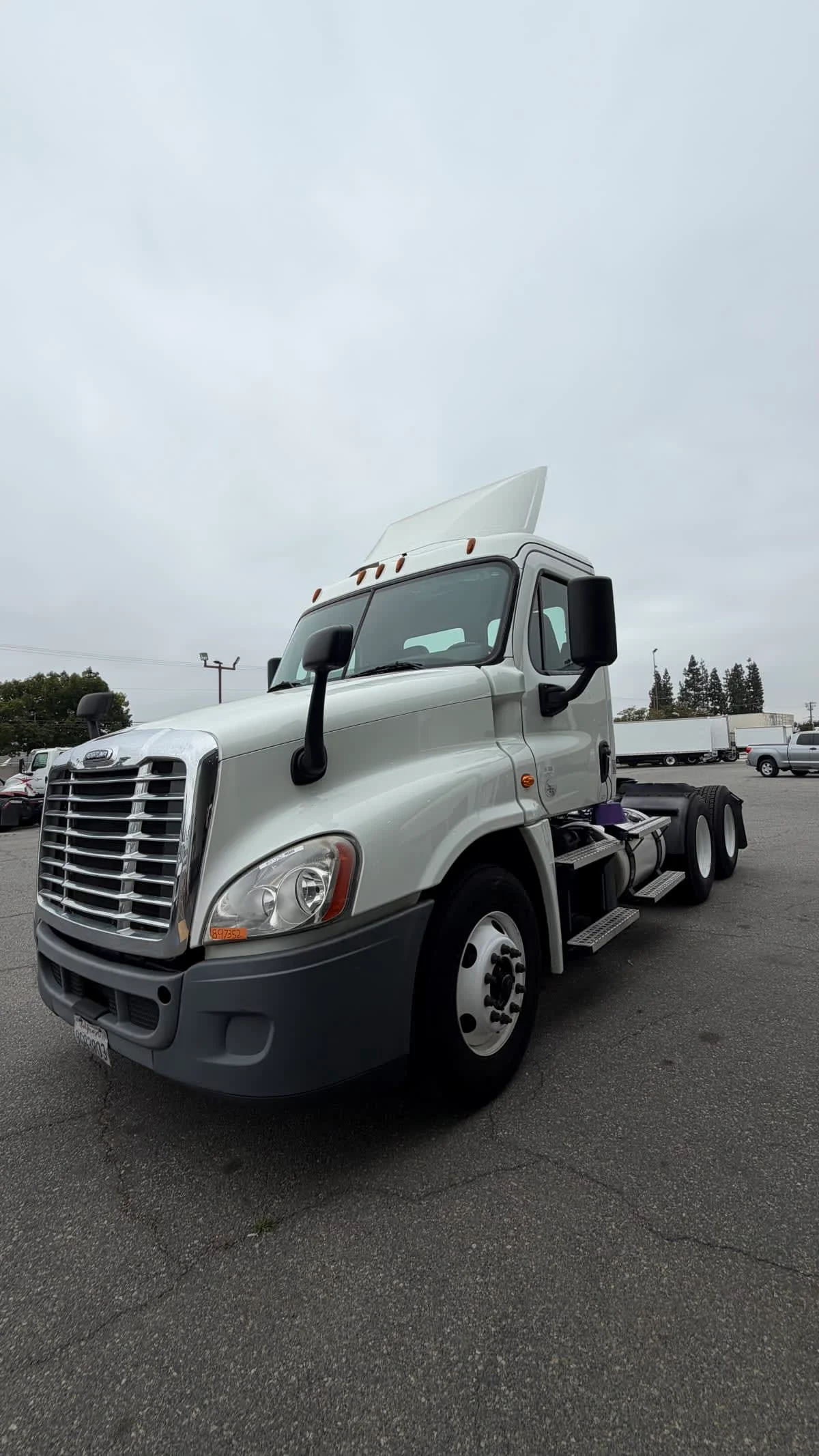 2020 Freightliner Cascadia in Pomona, CA
