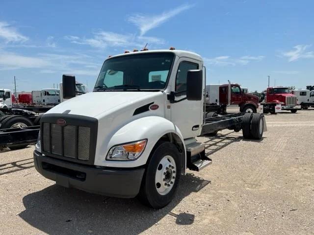 2023 Peterbilt 536 in Houston, TX — photo 2