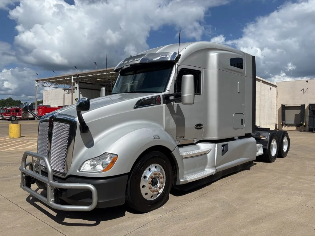 2022 Kenworth in Birmingham, AL — photo 2