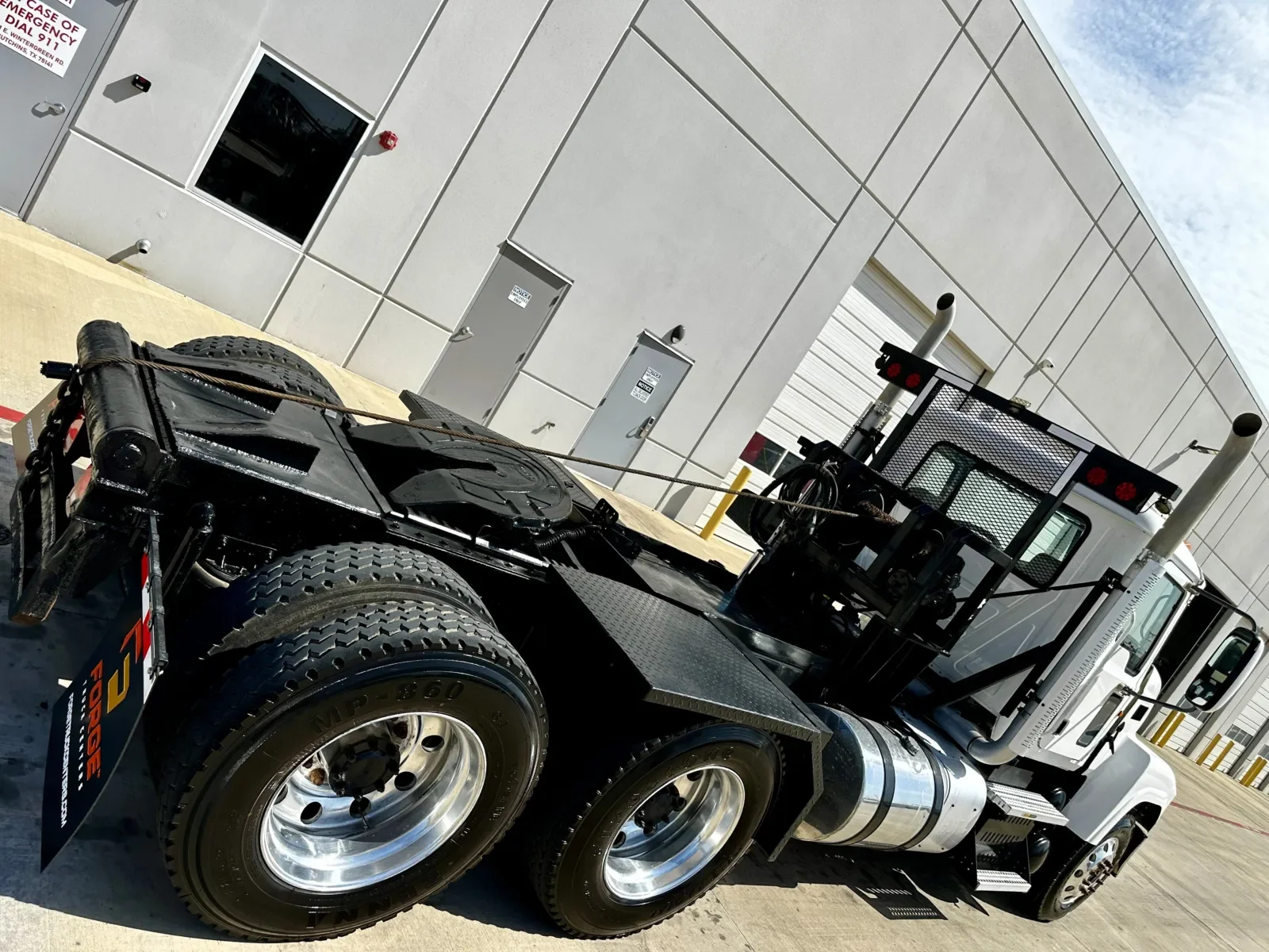2012 Mack Pinnacle in Hutchins, TX — photo 11