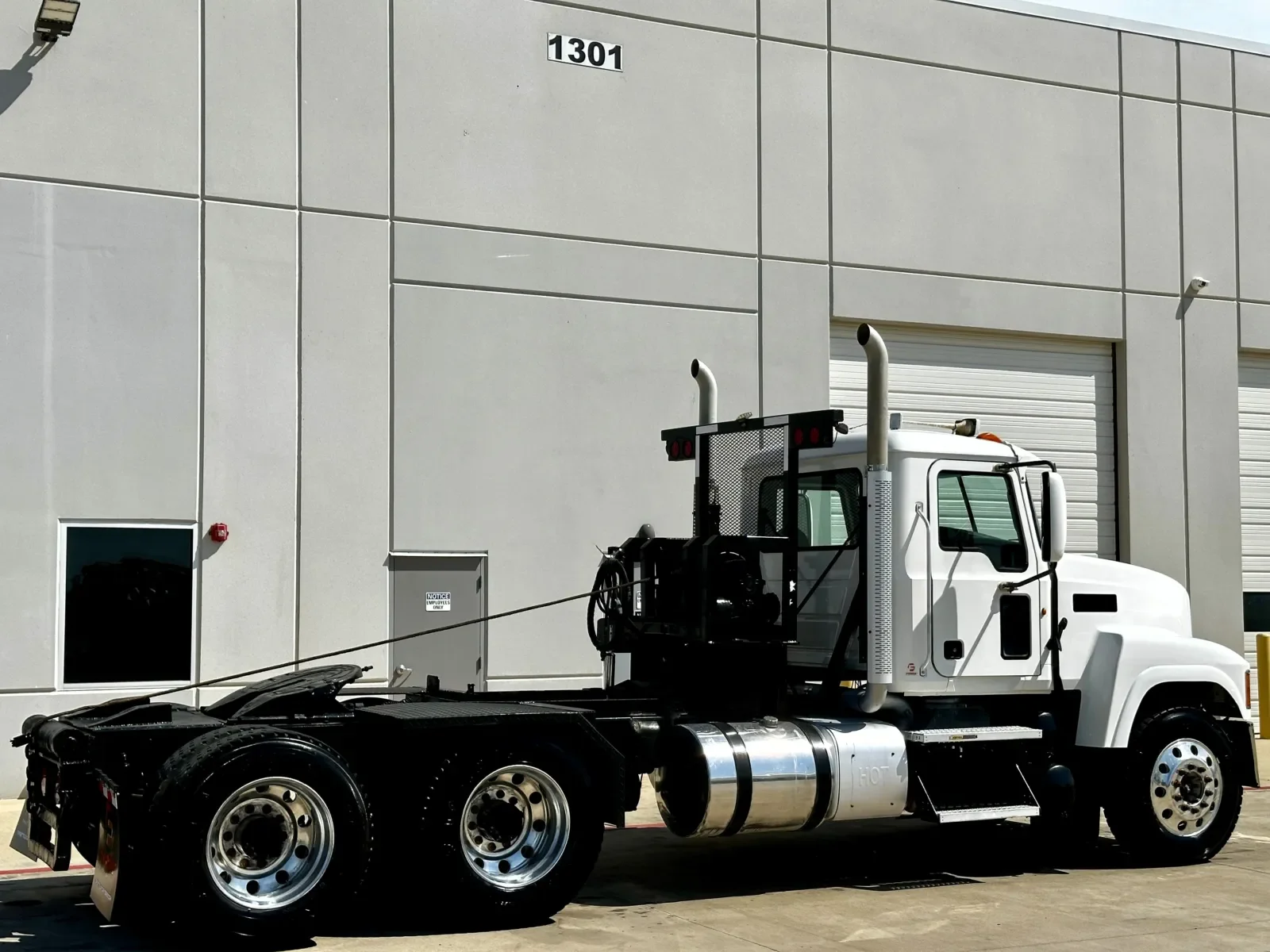 2012 Mack Pinnacle in Hutchins, TX — photo 5