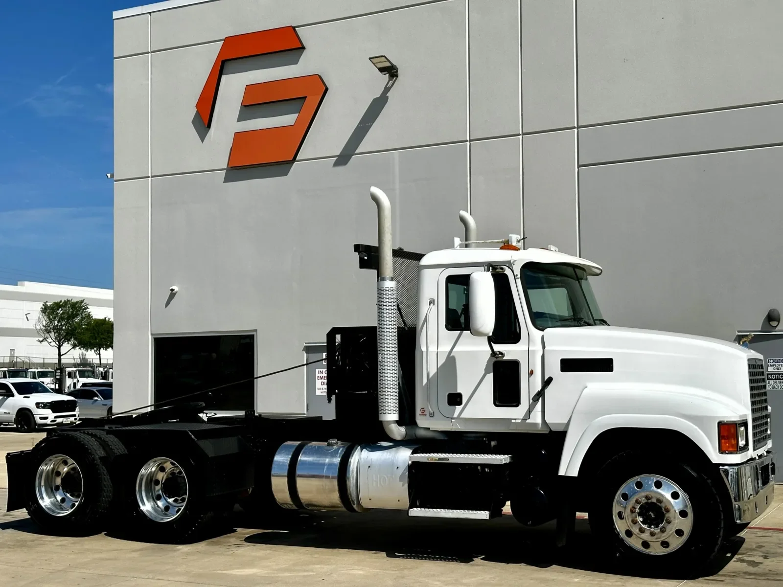 2012 Mack Pinnacle in Hutchins, TX