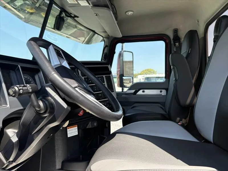 2025 Mack Anthem - image 12