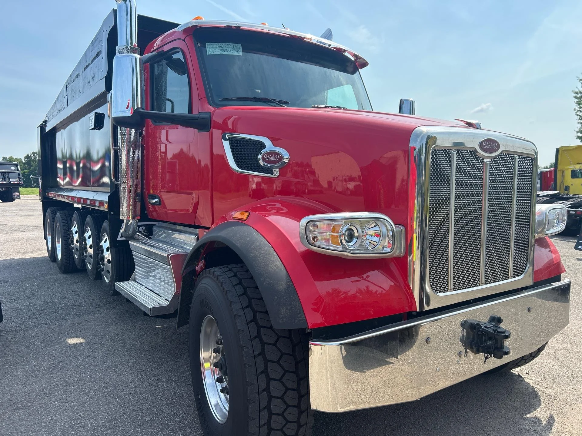 2027 Peterbilt 567 in Zanesville, OH — photo 5