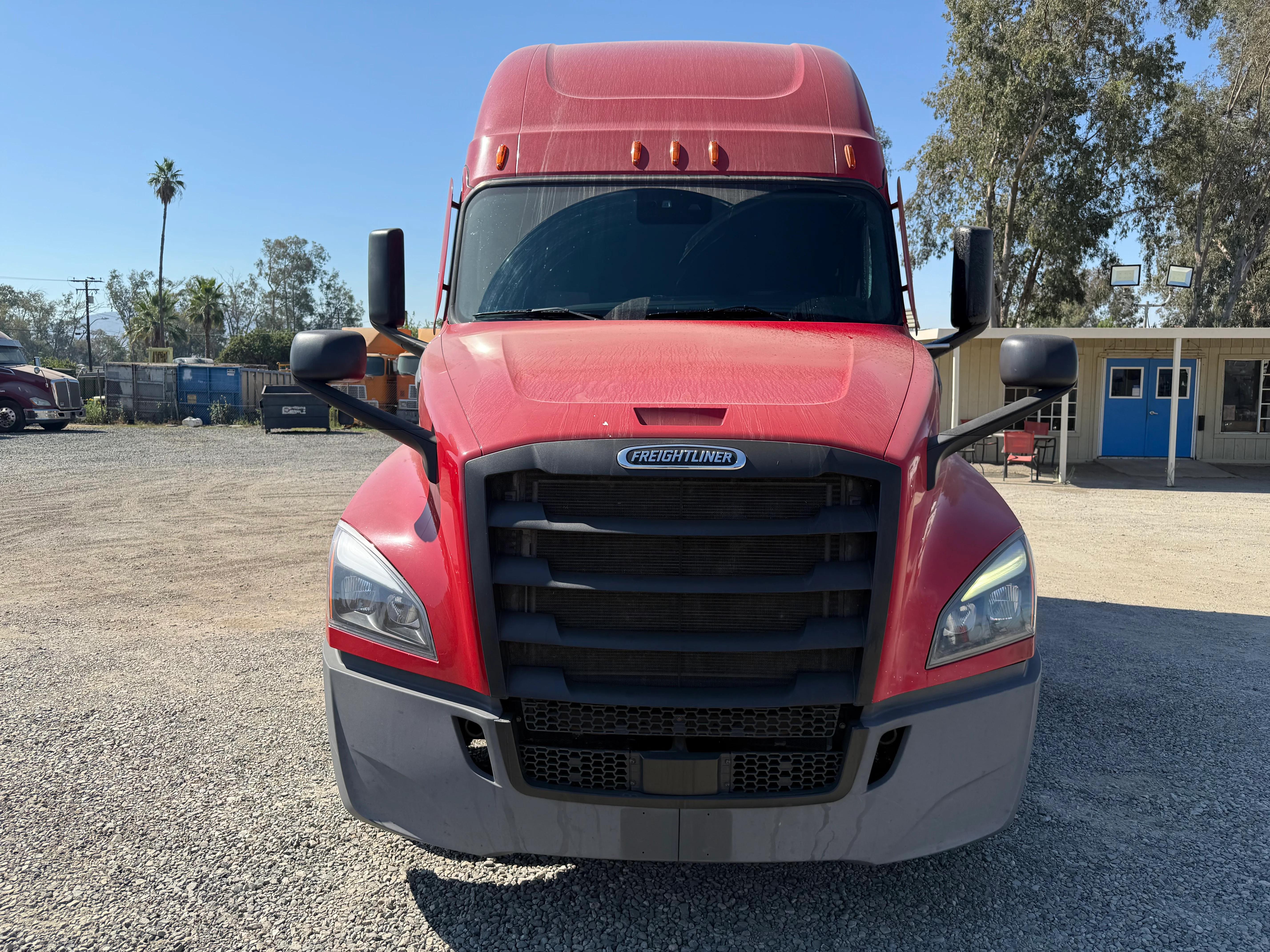 2020 Freightliner Cascadia in Selectrucks Fontana, CA — photo 2