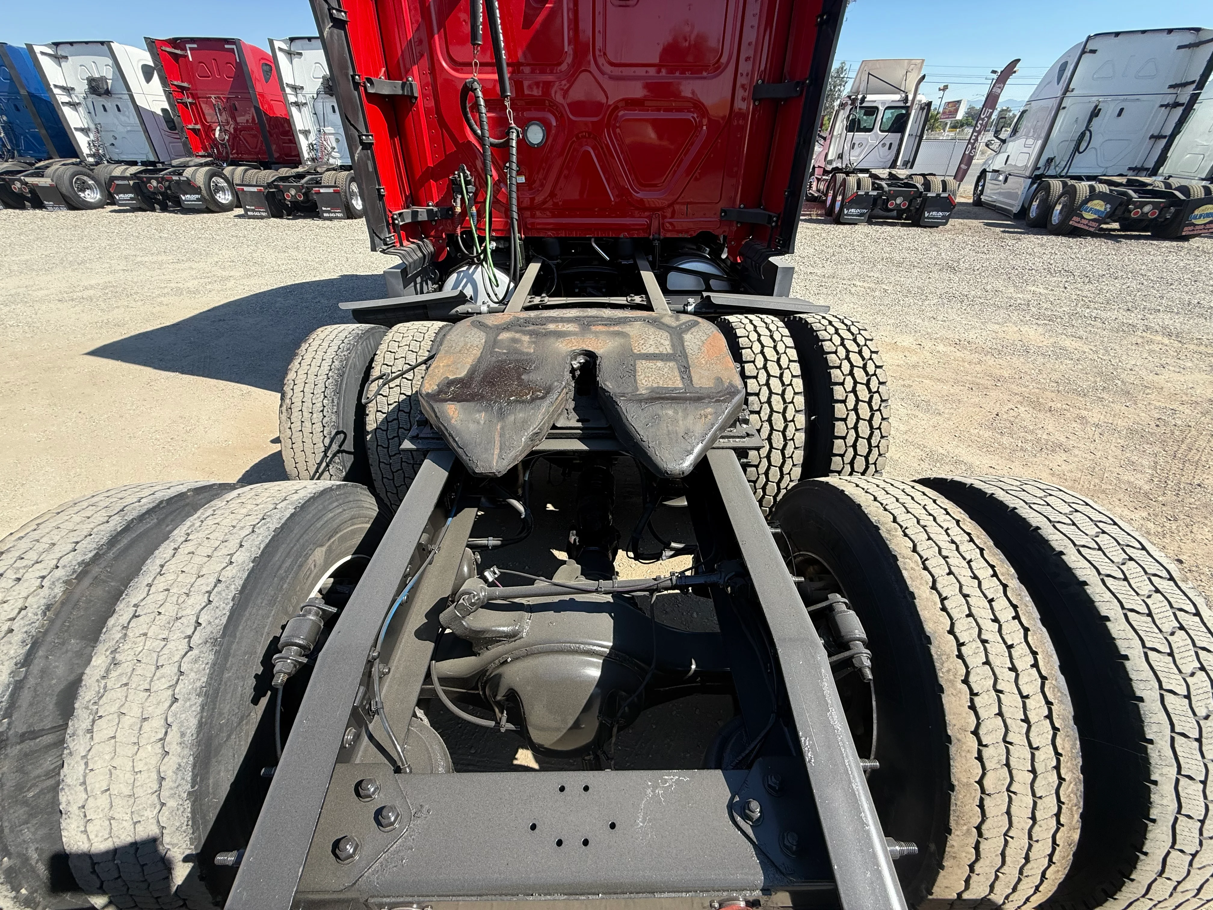 2020 Freightliner Cascadia in Selectrucks Fontana, CA — photo 6