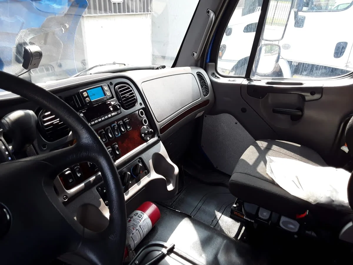 2022 Freightliner M2 106 - image 9