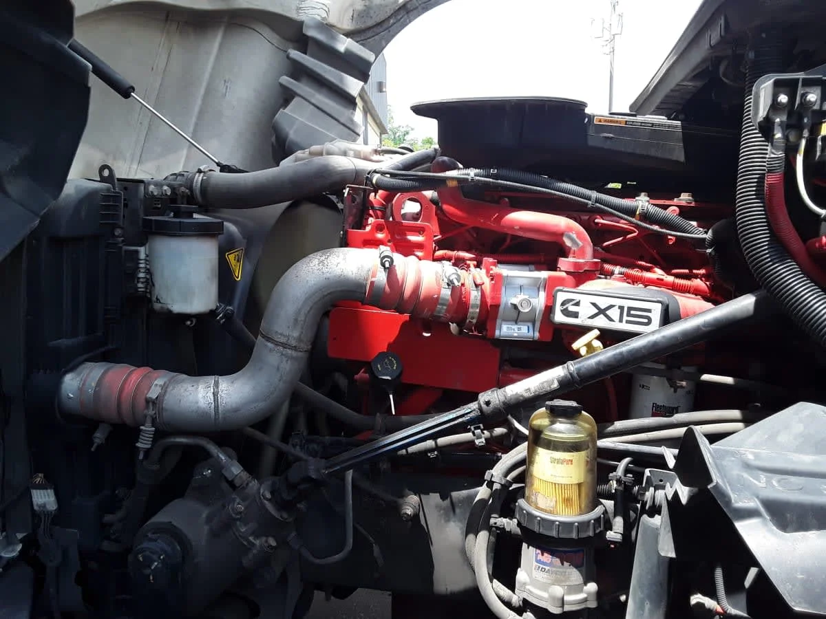 2022 International LT in Kansas City, MO — photo 8
