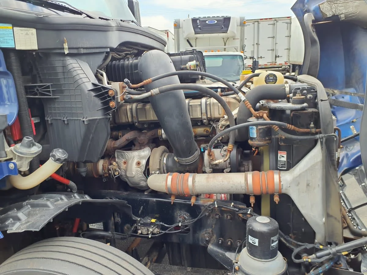 2020 Freightliner Cascadia - image 12