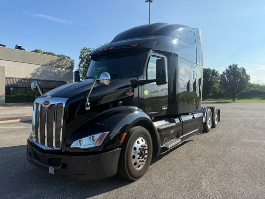 2022 Peterbilt 579