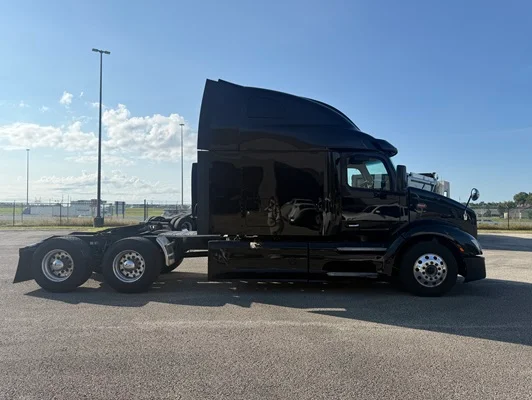 2022 Peterbilt 579 in Jackson, TN — photo 17