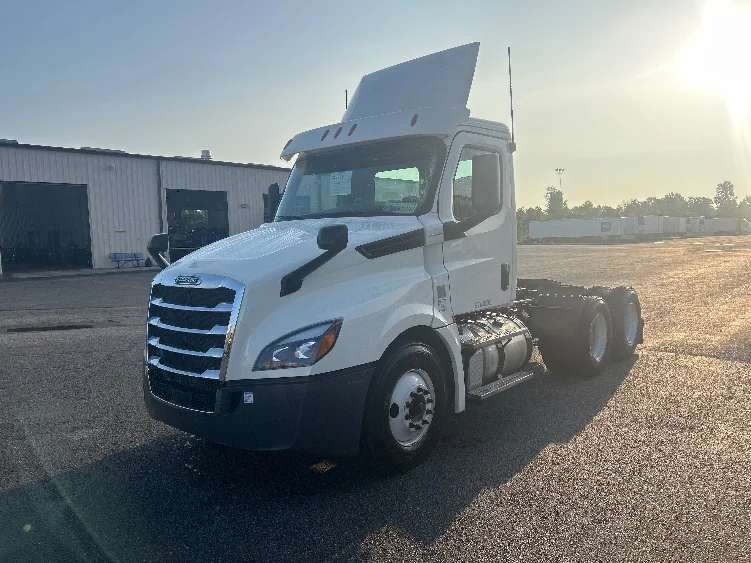 2019 Freightliner Cascadia in Nashville (Mount Juliet), TN — photo 3