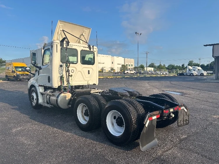 2019 Freightliner Cascadia in Nashville (Mount Juliet), TN — photo 5